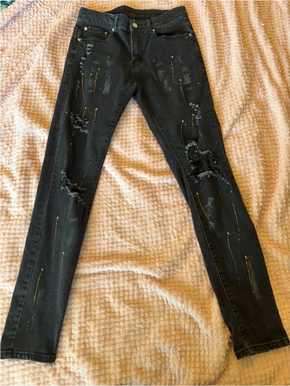 GSquared Men’s Skinny Jeans with Yellow Paint-Splatter Detailing- Size 30x32